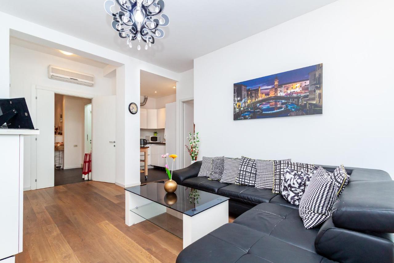 Ca' Rebeka Venice - Atika & Atif Guest house