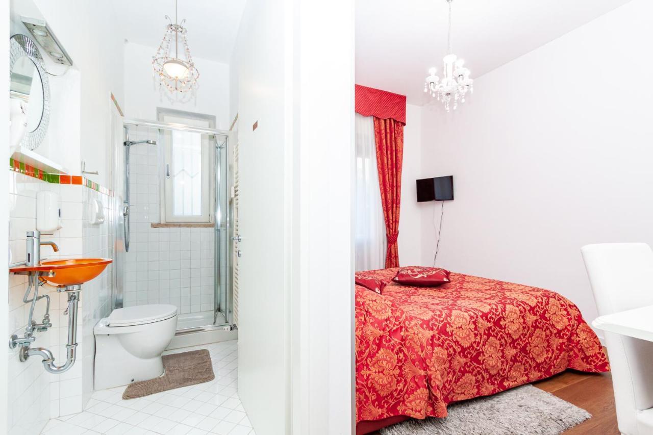 Ca' Rebeka Venice - Atika & Atif Guest house